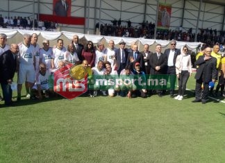 Match de gala à Driouch: D’anciennes gloires nationales rendent hommage à feu Hamid El Hazzaz
