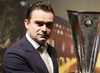 Ajax-Overmars: “Ce que gagne un joueur du Real, chez nous c’est pour toute l’équipe”