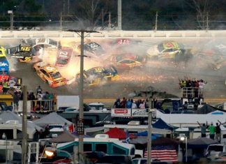 Carambolage monstre à Daytona ! (vidéo)