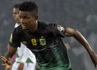 Botola Maroc Télécom D1 : L’international congolais Fabrice Ngoma s’engage avec le Raja de Casablanca pour une durée de 3 ans