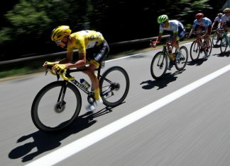 Alaphilippe perd son maillot jaune pour six secondes