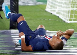 PSG: Mbappé a quitté le Parc sur des béquilles