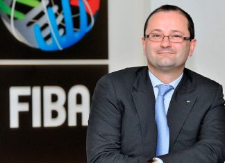 L’ancien secrétaire général de la FIBA au Hall of Fame