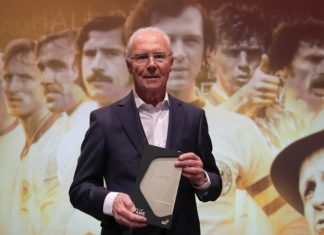 Beckenbauer assistera au prochain match à huis clos du Bayern