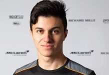 السائق المغربي مايكل بن يحيى يخطف الأضواء في جميع سباقات الرياضة الإلكترونية