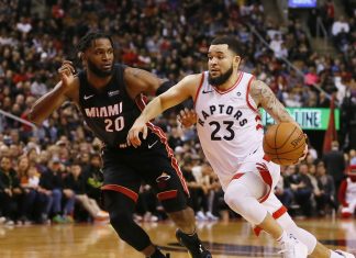 NBA: تورونتو رابتورز يسرق فوزا صعبا من ميامي هيت