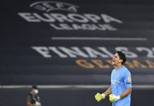 إشبيلية يسعى للظفر بخدمات بونو بشكل نهائي