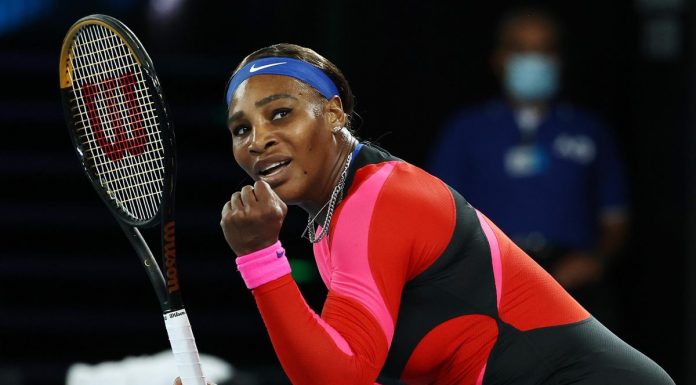 Open d’Australie: Serena Williams évince Halep et rejoint Osaka en demi-finales