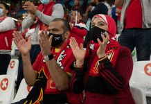 بالفيديو: مشجّع أهلاوي كفيف يشاهد مباريات كأس العالم للأندية في الاستاد