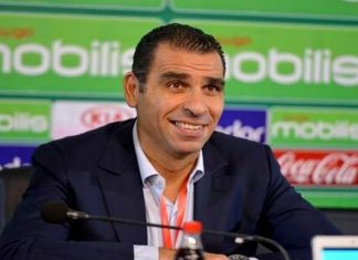 الجزائري زطشي ينسحب من انتخابات الفيفا