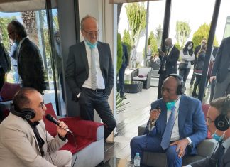 الرئيس الجديد للكاف لراديو مارس: “أشكر المغرب وجلالة الملك، وسنحاول تطوير كرة القدم”