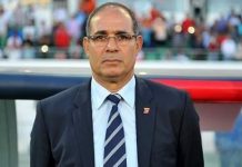 بادو الزاكي ينفي ارتباطه بمولودية العاصمة الجزائرية