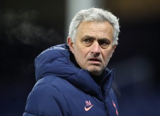 رسميا: تونتنهام يقيل جوزيه مورينيو