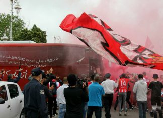 بالصور.. جماهير الماط تخصص وداعا لحافلة الفريق في اتجاه الرباط