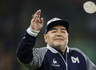 Maradona a agonisé, “abandonné à son sort”, selon des experts médicaux