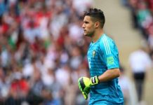 الحارس منير المحمدي يدعم فتح الناظور ماديا للصعود