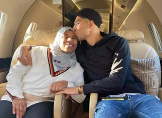 صورة مؤثرة لأشرف حكيمي مع والدته تلهب “السوشيال ميديا”