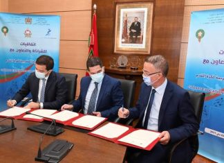 بالصور: أمزازي ولقجع يوقعان اتفاقية شراكة بين وزارة التربية الوطنية والجامعة الملكية المغربية لكرة القدم