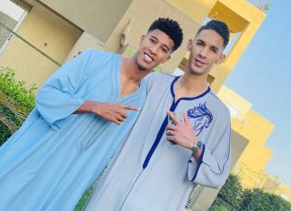 بالصور: بدر بانون وحميد أحداد وأسرتهما يحتفلان بعيد الفطر بالملابس التقليدية