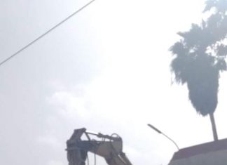 بالصور.. بداية هدم ملعب الفتح “بيلفيدير” بالرباط