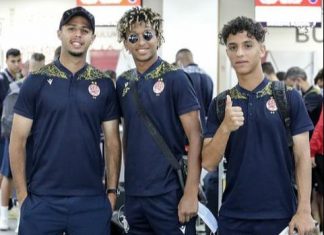 بالصور: فريق الوداد الرياضي يتجه صوب بركان من مطار محمد الخامس
