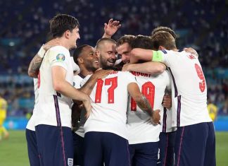 تغريم منتخب إنجلترا بسبب استخدام جمهوره الليزر ضد الدانمارك