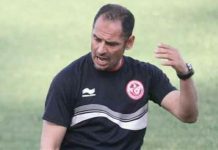المغرب الفاسي يفتح باب المفاوضات مع مدرب تونسي