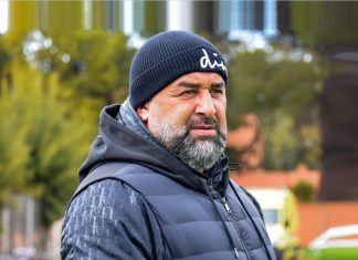 Botola Pro: Le Difaâ El Jadida tient à Abdelhak Benchikha