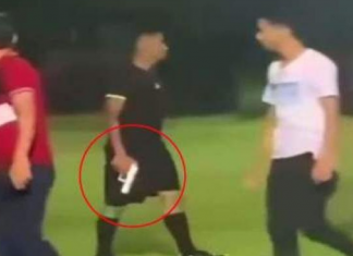 Vidéo.Insolite: un arbitre sort un pistolet en plein match au Honduras
