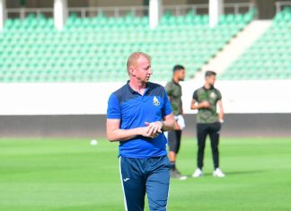 في ذكرى تأسيسه 63، الجيش الملكي يمدد عقد مدربه سفين فندربروك