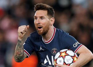 Photo. PSG: Un jeune supporter veut troquer sa maman contre le maillot de Messi!