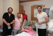 مسؤولو نادي هاتاي سبور يقومون بزيارة مفاجئة للكعبي و زوجته في المستشفى