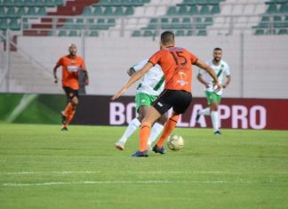 البطولة الاحترافية: أولمبيك خريبكة يقلب هزيمته بثلاثية لتعادل، ويعود بنقطة ثمينة من بركان