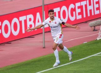 رسميا: عميد الوداد وليد الكرتي ينتقل لبيراميدز المصري