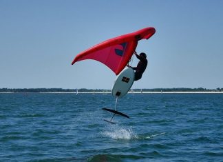 Sports nautiques: Dakhla accueille le 1er championnat du monde de wing foil