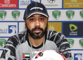نادي الإمارات يتعاقد مع مدرب جديد بديلا للمغربي طارق السكتيوي