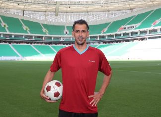 أسطورة الكرة العراقية يونس محمود يأمل في فوز أسود الرافدين بلقب كأس العرب