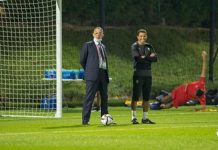 لقجع يتابع تدرايب المنتخب الرديف قبل مباراة الجزائر