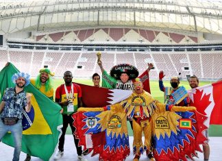 قادة المشجعين يشعلون حماس الجماهير خلال بطولة كأس العرب