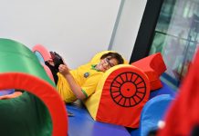 كأس العرب: أجواء مثالية للمشجعين من ذوي التوحد في غرفة المساعدة الحسيّة باستاد المدينة التعليمية