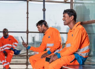 قطر 2022: اللجنة العليا للمشاريع والإرث تستعرض التقدم في رعاية العمال