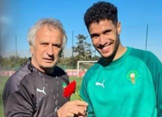 خاليلوزيتش يحتفي بالحارس منير المحمدي