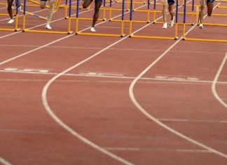 La Fédération d’athlétisme bannit les sportifs russes de ses compétitions