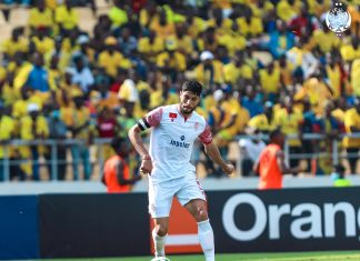 الاتحاد الإفريقي لكرة القدم يختار يحيى جبران رجلا لمباراة الوداد وبيترو أتلتيكو