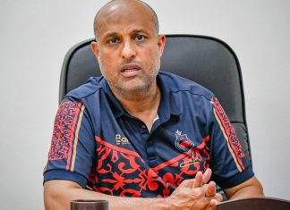 أولمبيك آسفي يرغب في تجديد عقد المدرب طارق مصطفى