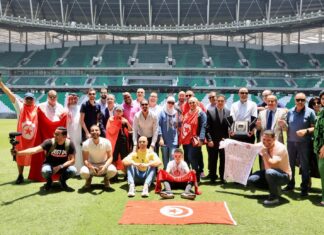 نجما الكرة التونسية طارق ذياب وحاتم الطرابلسي يدعوان الجمهور لدعم نسور قرطاج في المونديال