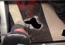 تعرض حافلة الوداد الرياضي للتخريب في طريق العودة من وجدة