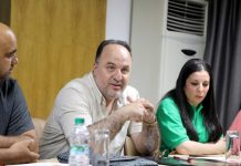 رئيس الجامعة يعقد اجتماعا مع لاعبات المنتخب الوطني النسوي لكرة السلة