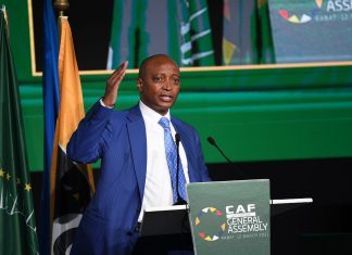 رئيس الكاف يشيد بالنقل التلفزي لكأس أفريقيا – سيدات