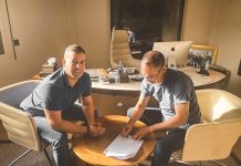 مدرب المغرب الفاسي يجدد عقده رفقة الفريق